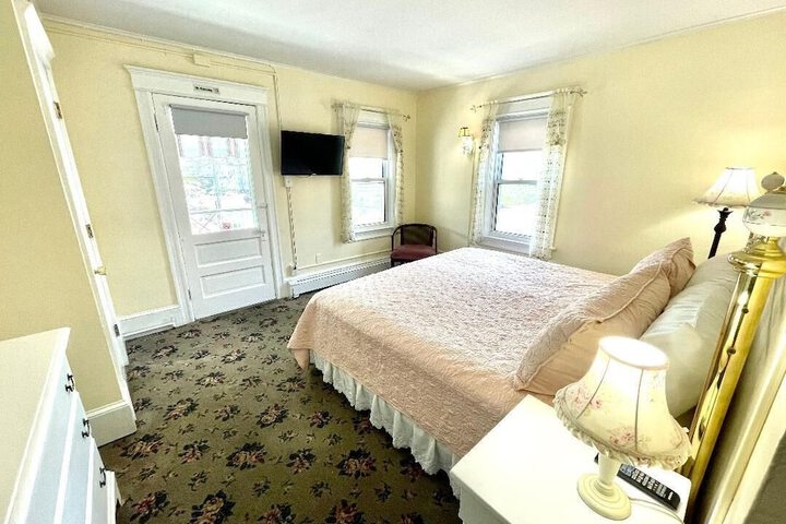 Room 21 of 27