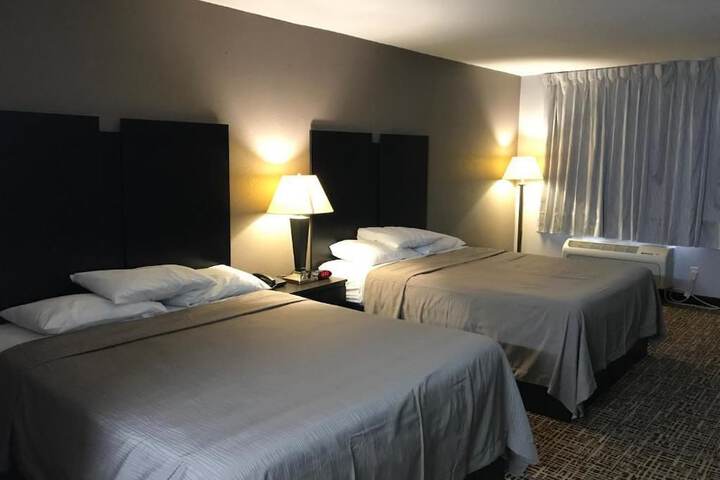 Room 10 of 20