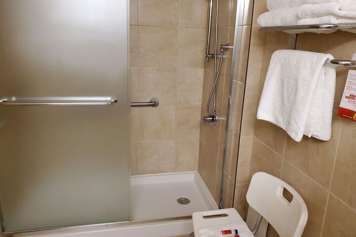 Super 8 by Wyndham Edmonton International Airport