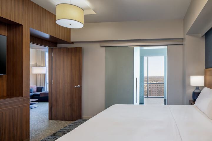 Room 19 of 64
