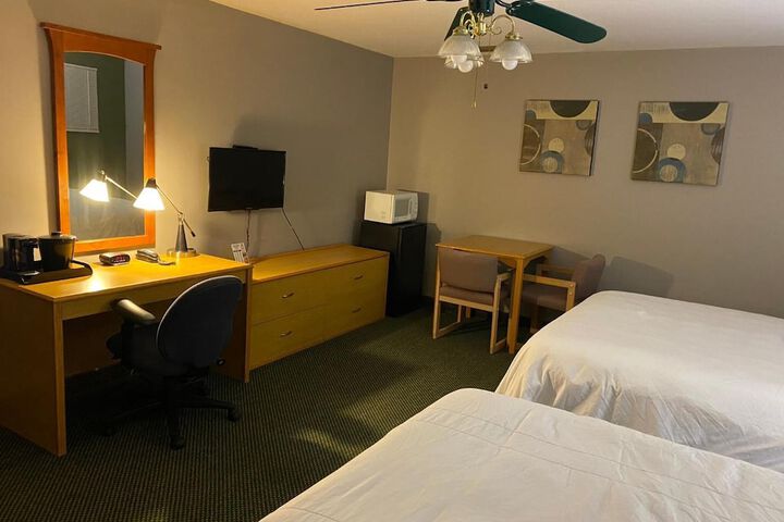 Room 32 of 50
