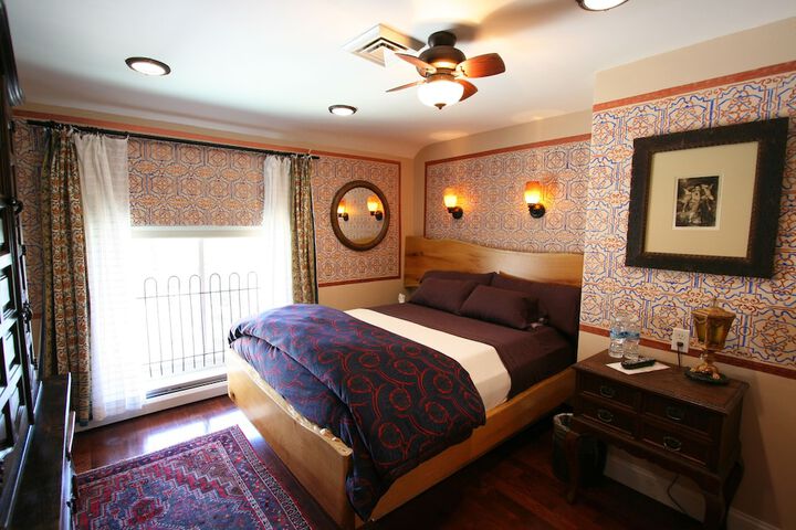 Room 28 of 40