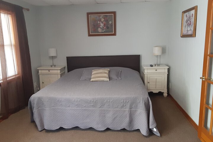 Room 9 of 11