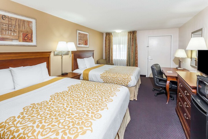 Room 18 of 33