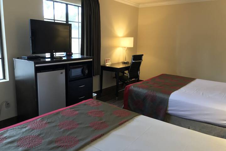 Room 27 of 68