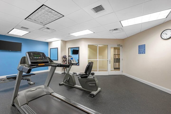 Sleep Inn & Suites Altoona North