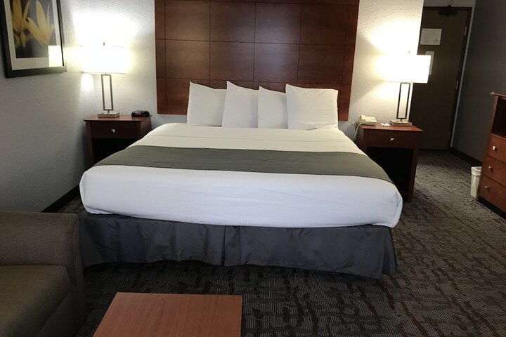 Room 16 of 70