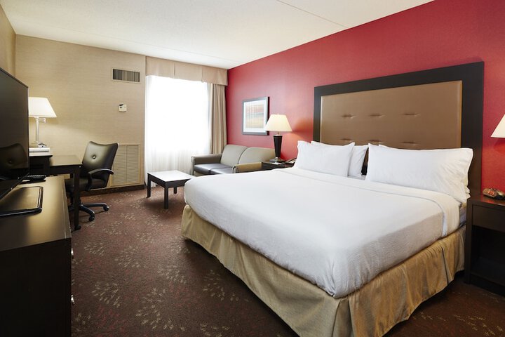 Holiday Inn Cincinnati Airport by IHG