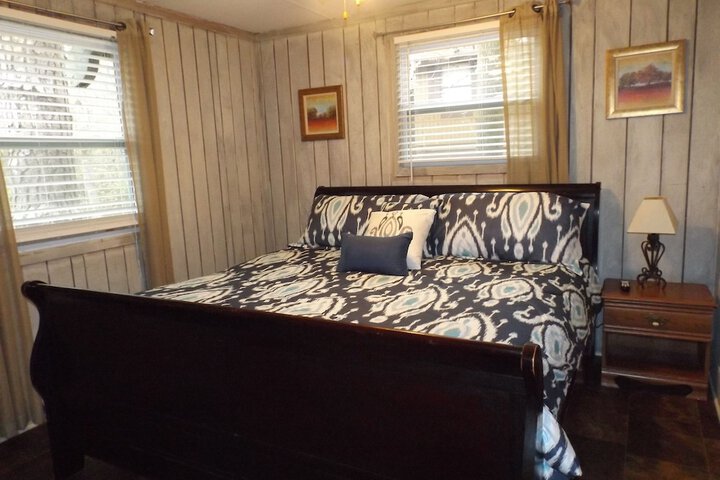 Room 229 of 399