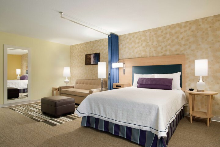 Room 21 of 39