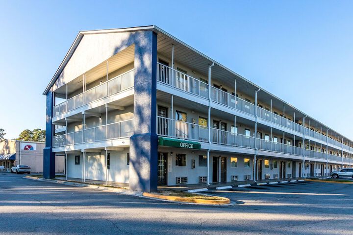Hotel 4 of 42