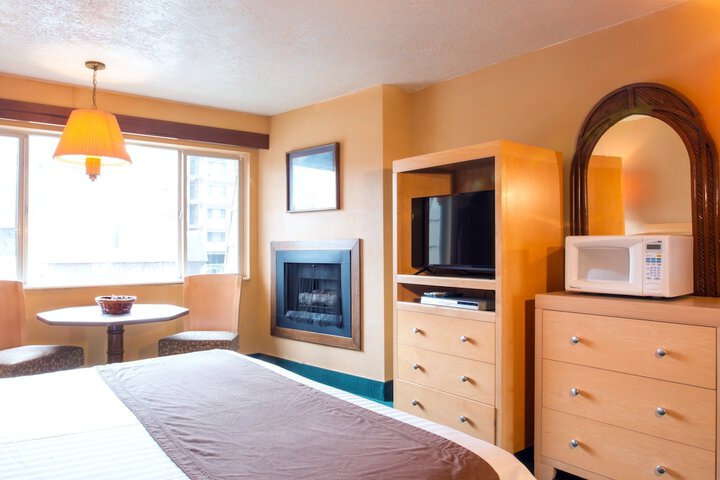 Hi-Tide Oceanfront Inn