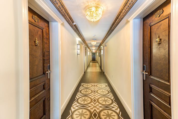 Ballroom/Hall 107 of 115