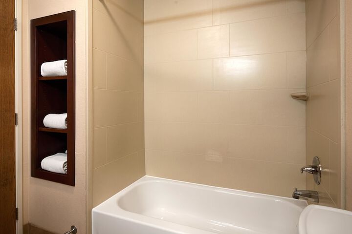 Room 34 of 50