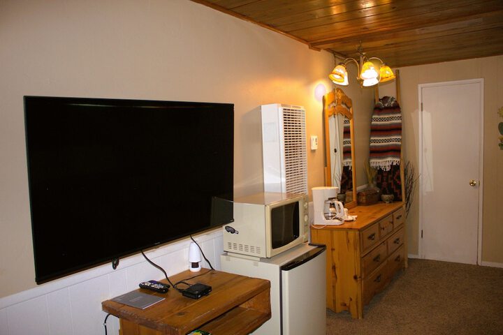 Room 33 of 91