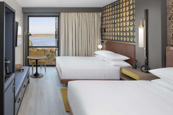 Room 21 of 40