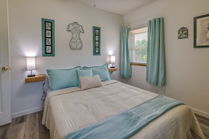 Charming Smiths Grove Home Near Cave Tours!