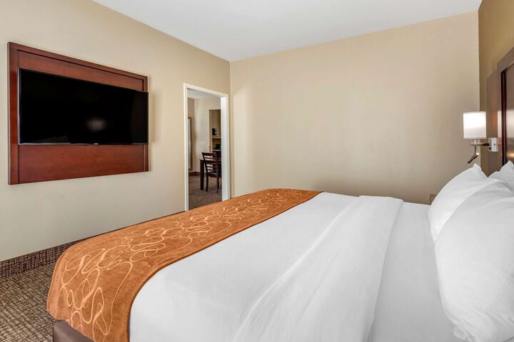 Room 32 of 47