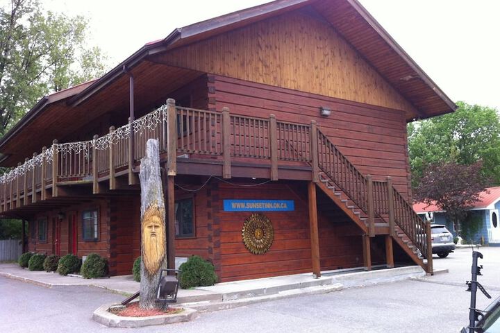 Hotel 4 of 42