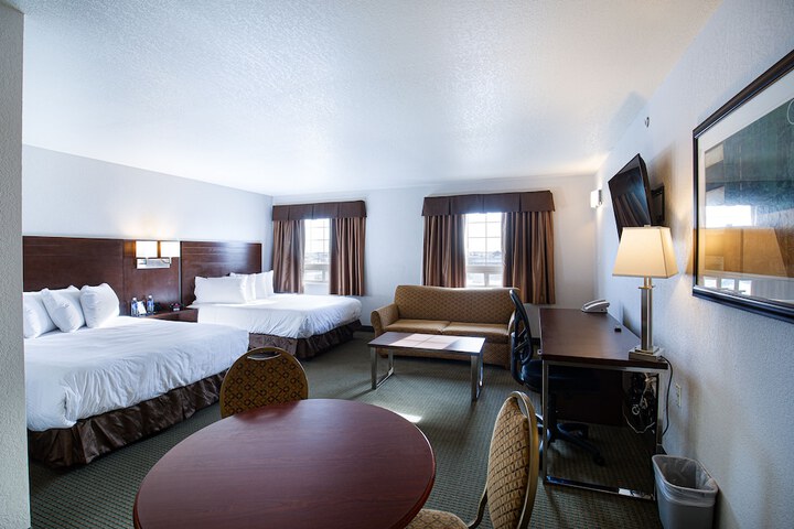 Service Plus Inn & Suites Grande Prairie