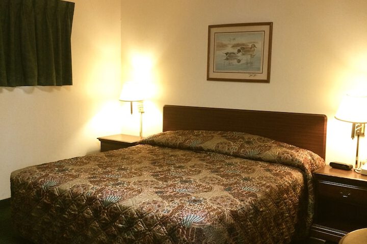 Room 17 of 46