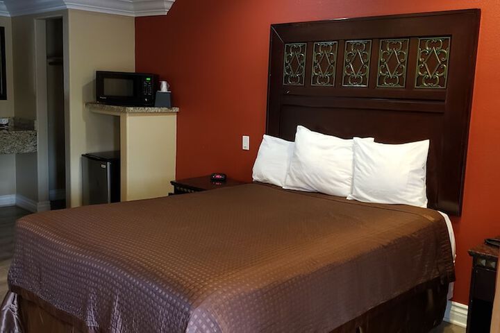 Room 29 of 35