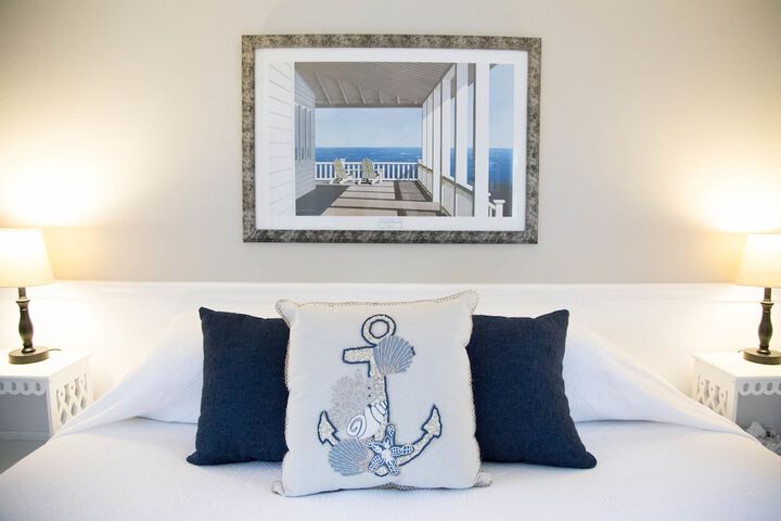 Allen Harbor Breeze Inn & Gardens