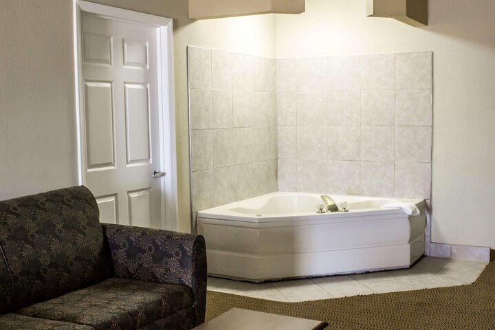 Quality Inn & Suites Wilson I-95