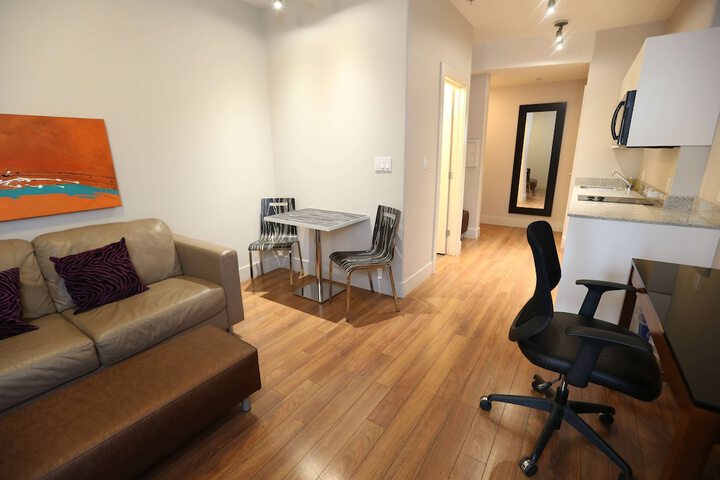 Room 15 of 25