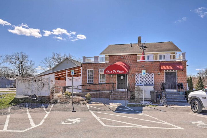 Downtown Canandaigua Apt: 1 Mi to Lake & Pier!