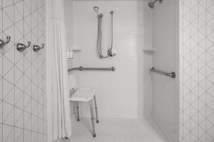 Wingate by Wyndham Cranberry