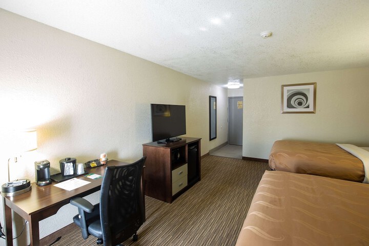 Room 30 of 64