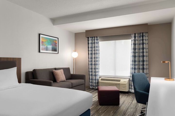 Room 12 of 42