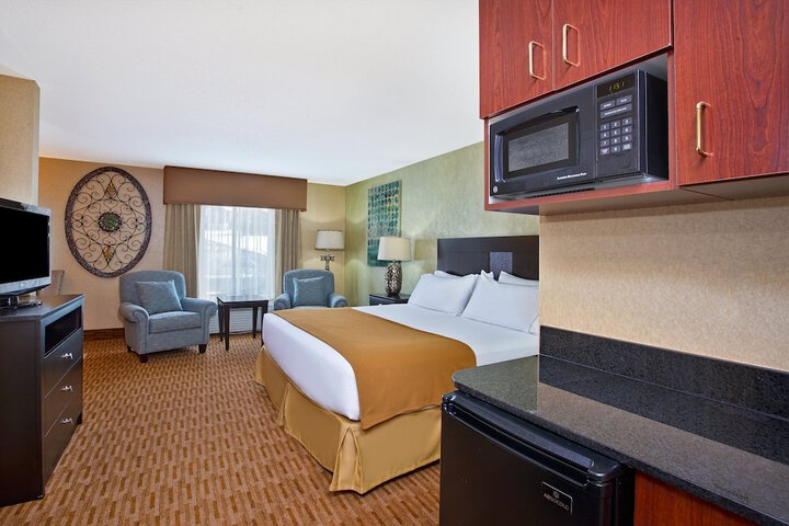Room 15 of 39