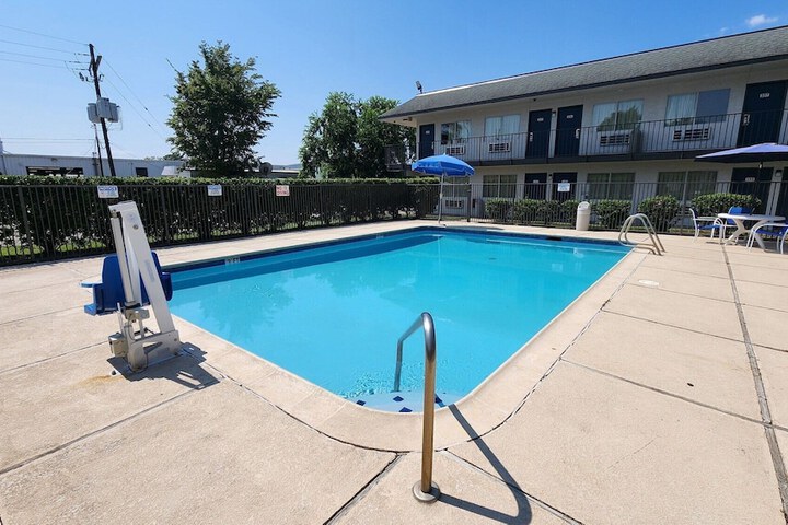 Motel 6 Conroe TX