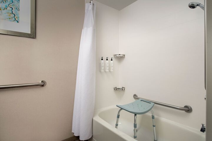 Room 30 of 65