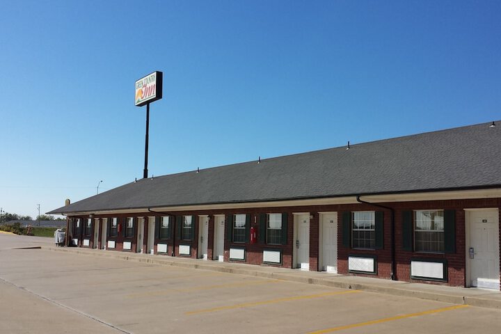 Green Country Inn
