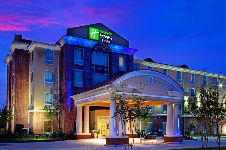Hotel 4 of 51