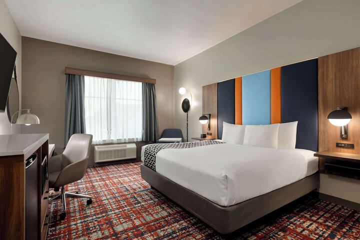 La Quinta Inn & Suites by Wyndham Oxford - Anniston