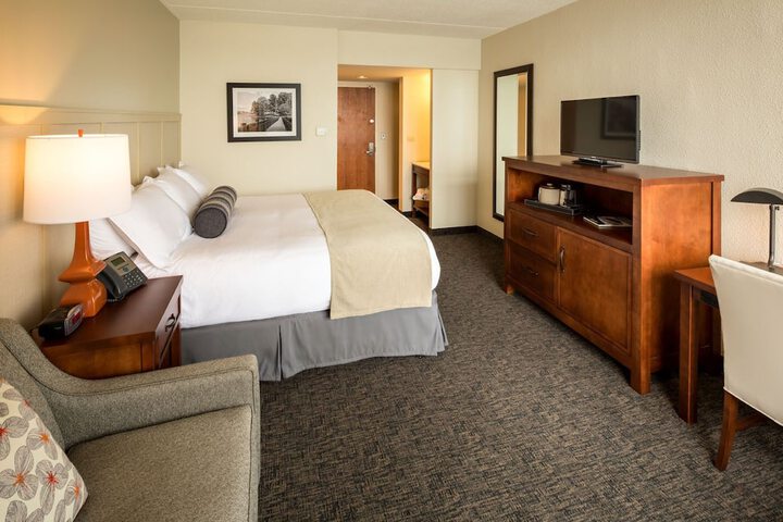 Room 16 of 48