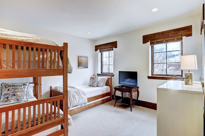 The Lodge at Vail a RockResort by Vail Resorts
