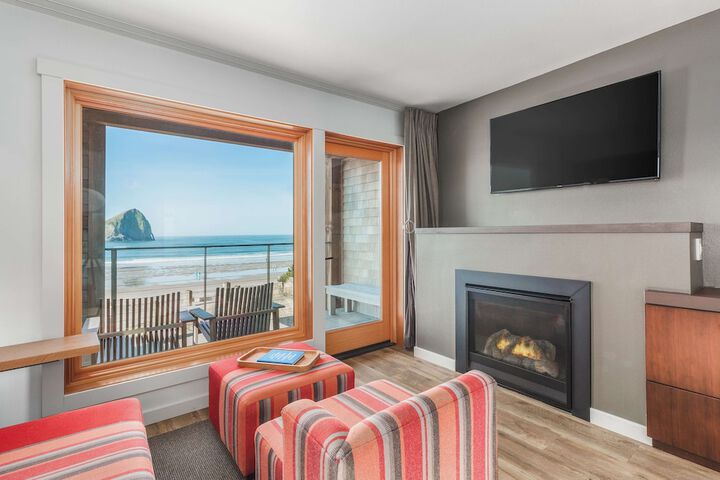 Headlands Coastal Lodge & Spa