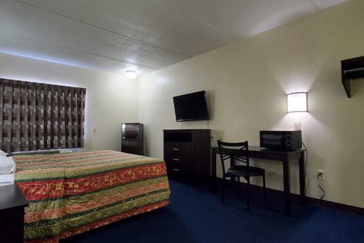 Room 35 of 39