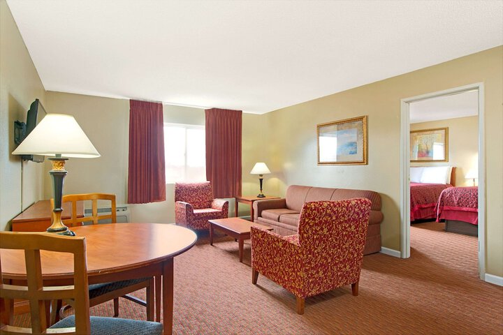 Room 5 of 13