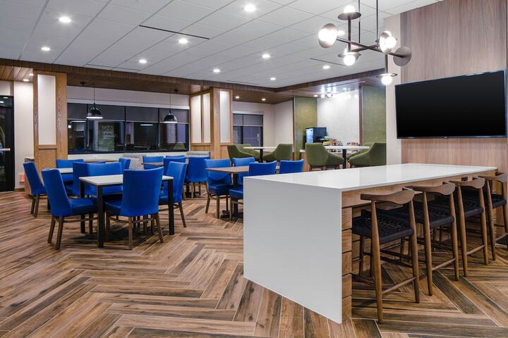 Breakfast/Coffee Service 27 of 31