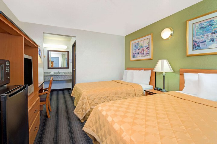 Room 13 of 14