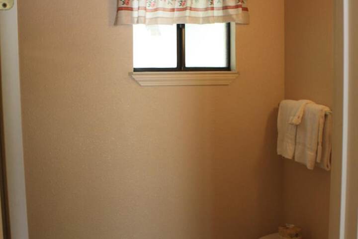 Room 16 of 43