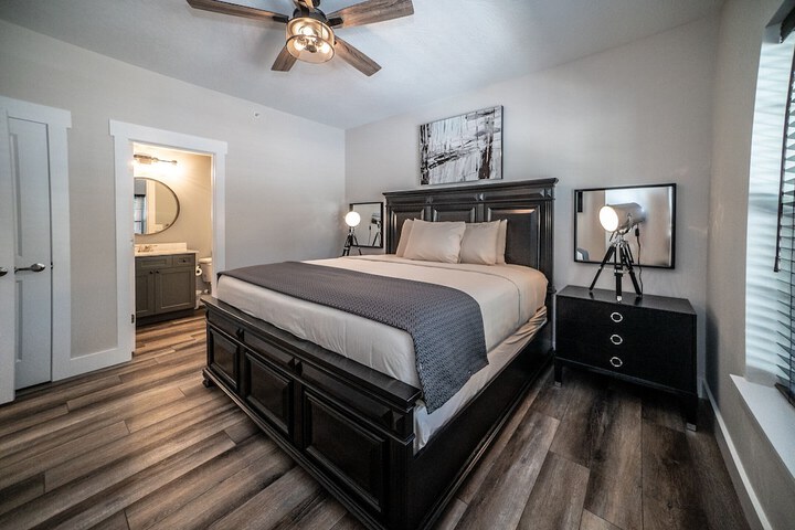 Room 32 of 78