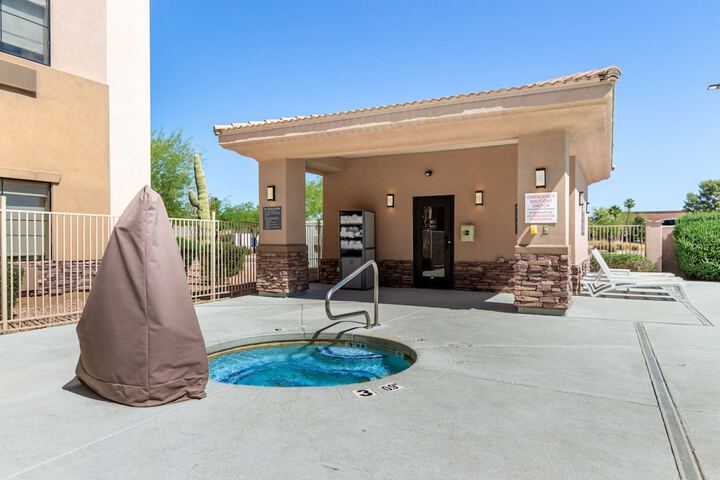 Pool 4 of 25