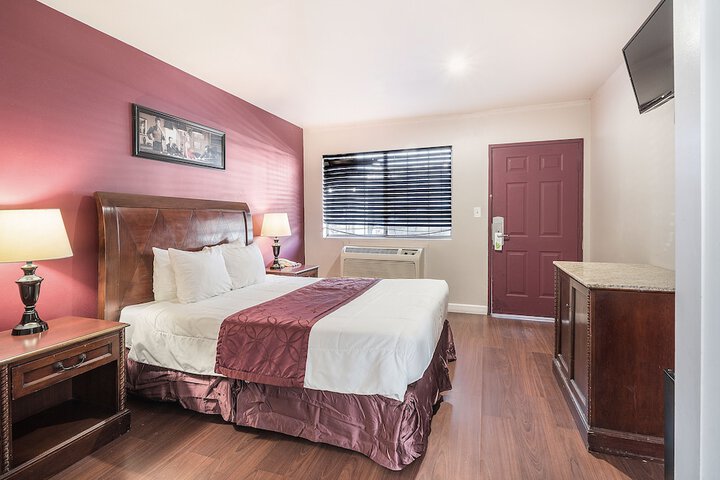 Room 43 of 67